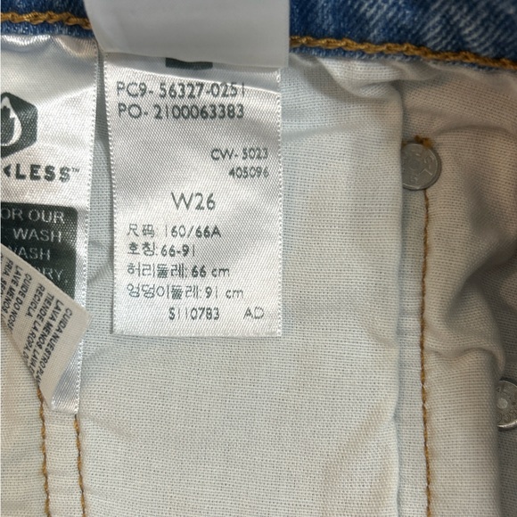 Levi’s 501 Distressed High-Rise Denim Shorts - Blue - Picture 9 of 9